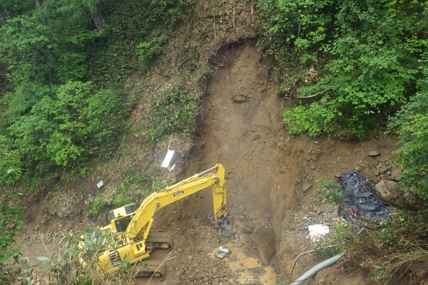 ペケレベツ川上流治山工事