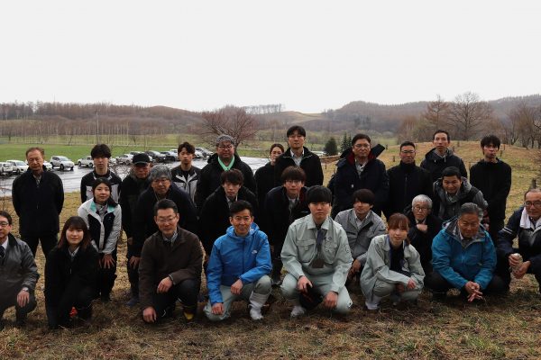 八千代公共育成牧場で桜の植樹を行いました